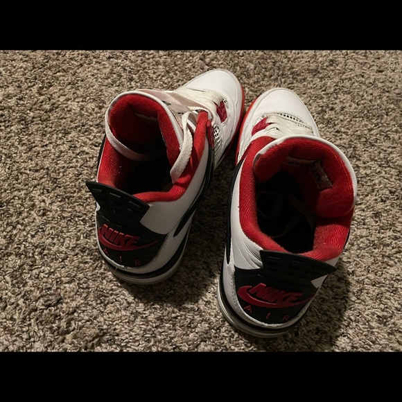 Jordan Retro 4 Fire Red - Picture 2 of 6